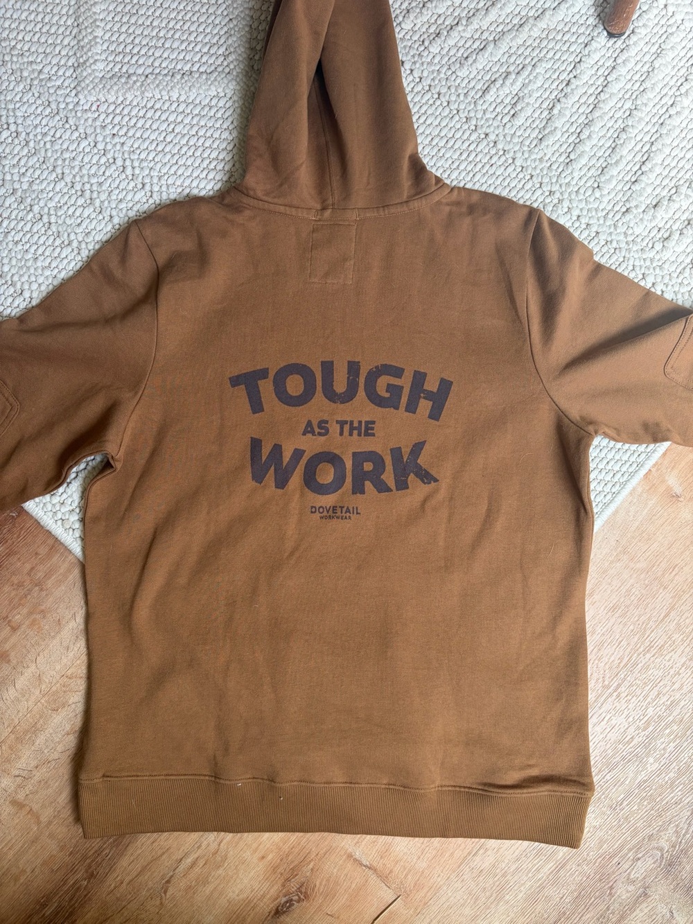NWT Dovetail Go To Graphic Hoodie Sz M Tough as the Work Saddle Brown